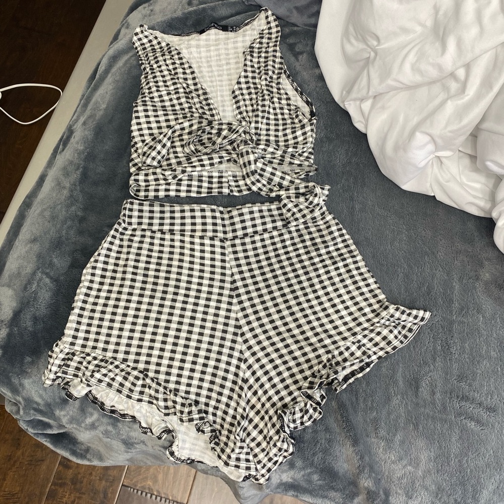Black and white two piece set